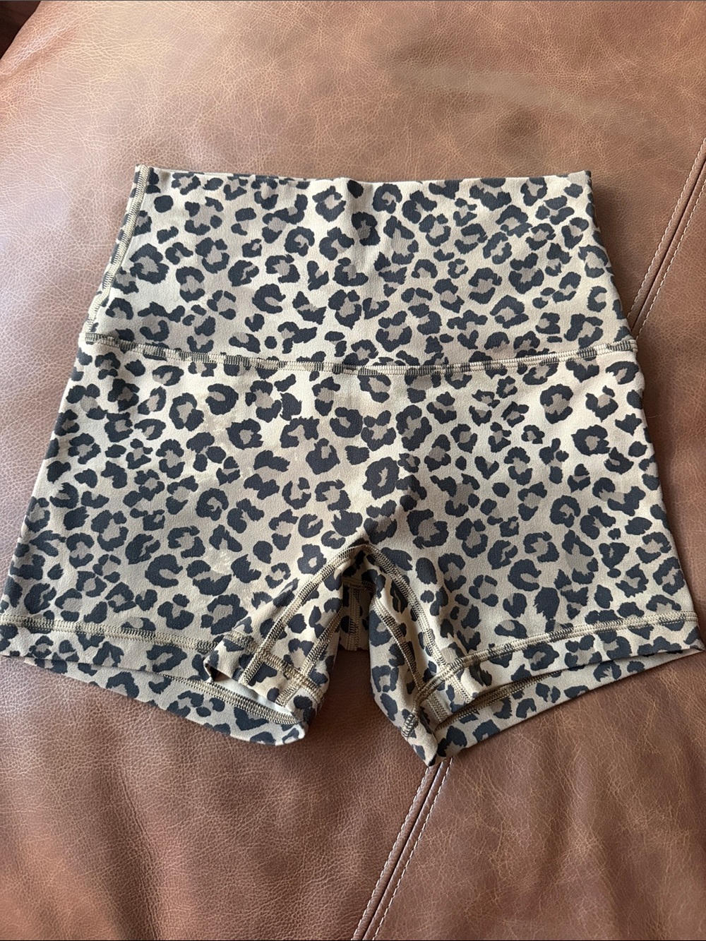 lululemon athletica No Line Align - High-Waist Leopard Print Shorts 4”